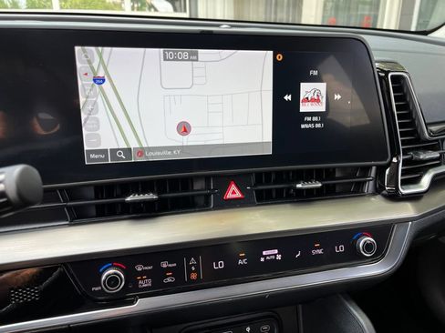 Used 2025 Kia Sportage EX FWD image 26