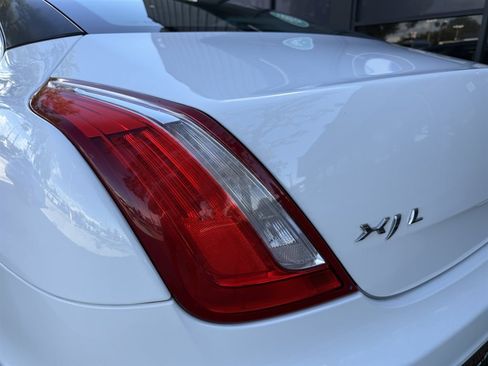 Used 2016 Jaguar XJ L Portfolio AWD/4WD image 11