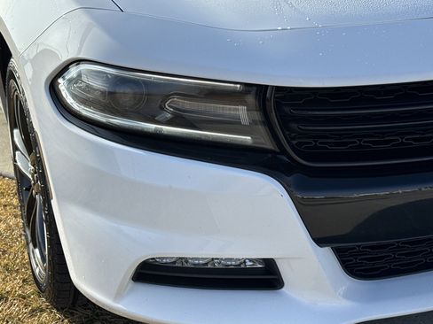 Used 2019 Dodge Charger SXT w/ Plus Group image 10