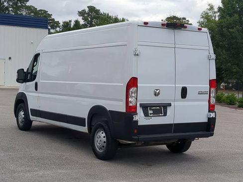 Used 2023 RAM ProMaster 2500 FWD image 5