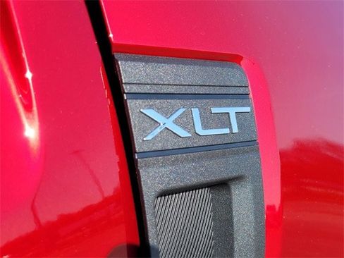 New 2025 Ford Maverick XLT w/ XLT Luxury Package image 36