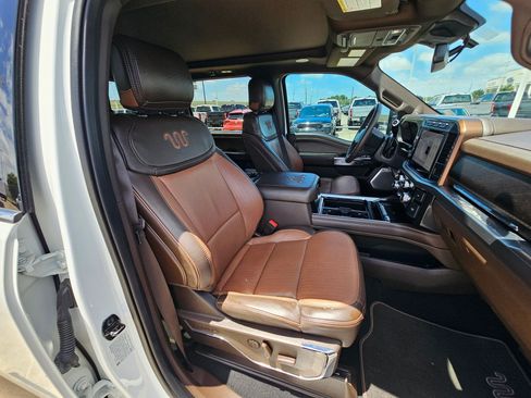 Used 2024 Ford F250 King Ranch w/ FX4 Off-Road Package AWD/4WD image 33