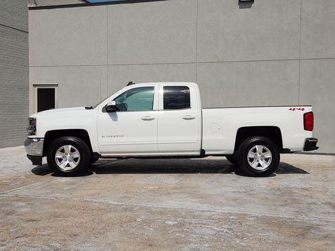 Used 2019 Chevrolet Silverado 1500 LT AWD/4WD image 4