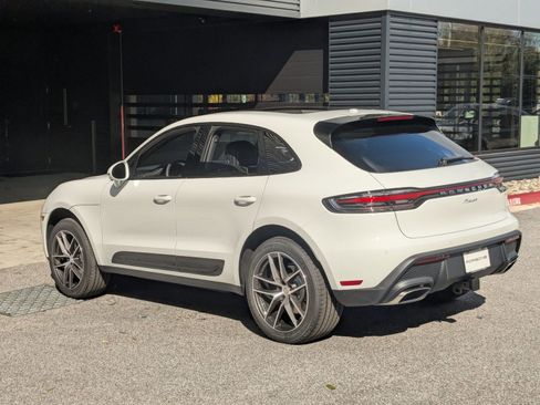 Certified 2026 Porsche Macan image 3