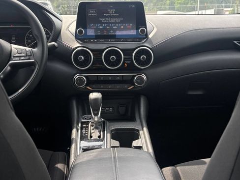 Used 2025 Nissan Sentra SV FWD image 17