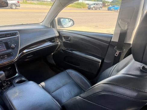 Used 2013 Toyota Avalon XLE Premium FWD image 16