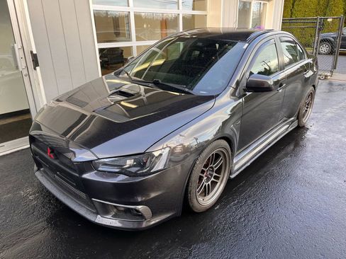 Used 2010 Mitsubishi Lancer Evolution GSR image 3