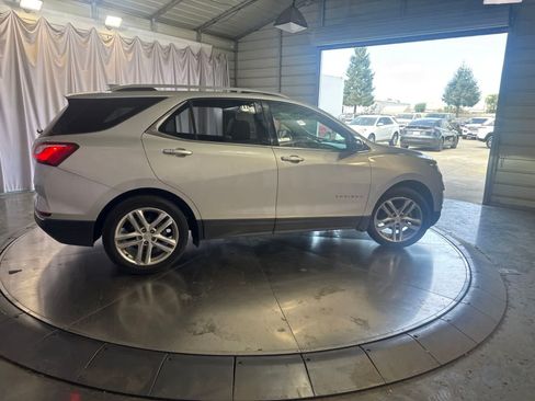 Used 2018 Chevrolet Equinox Premier AWD/4WD image 4