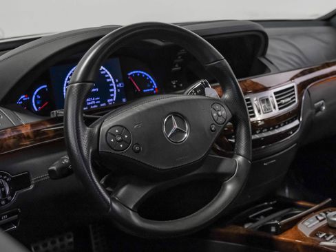 Used 2011 Mercedes-Benz S 63 AMG image 11