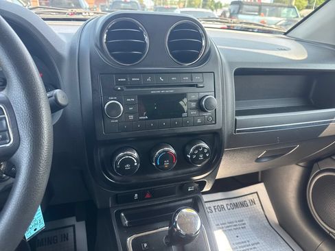 Used 2013 Jeep Compass Sport AWD/4WD image 18