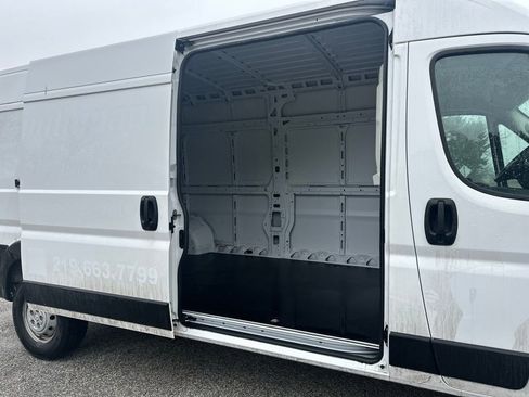 Used 2023 RAM ProMaster 2500 image 17