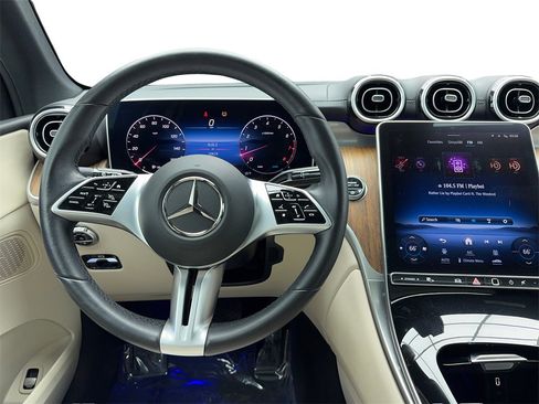 Used 2024 Mercedes-Benz GLC 300 image 24