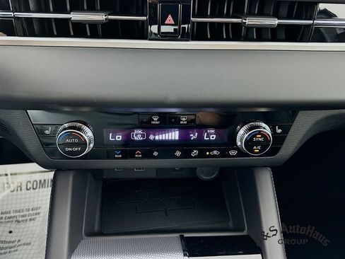 Used 2024 Mitsubishi Outlander SEL Black Edition AWD/4WD image 19