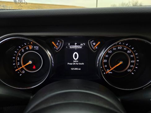 Used 2019 Jeep Wrangler Unlimited Sport image 17