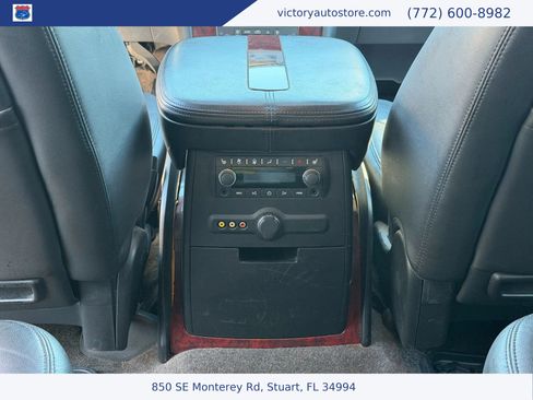 Used 2010 Cadillac Escalade Luxury image 35