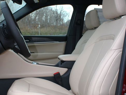 New 2025 Jeep Grand Cherokee L Limited image 14