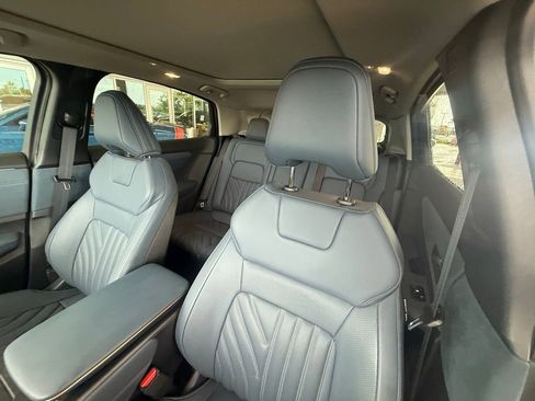 Used 2025 Nissan Ariya Platinum image 22