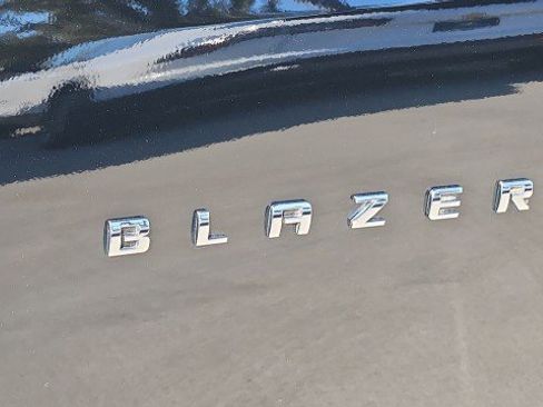 Used 2025 Chevrolet Blazer LT image 32