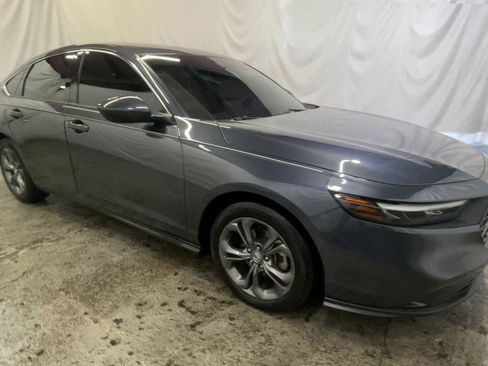 Used 2023 Honda Accord EX image 2