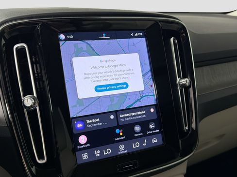 Certified 2023 Volvo XC40 B5 Plus w/ Driver Assist Package image 13