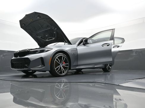 Used 2023 BMW 330e xDrive 330e xDrive w/ M Sport Package image 40