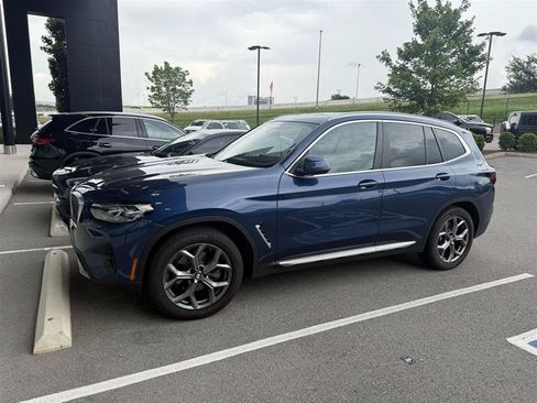 Used 2024 BMW X3 xDrive30i w/ Premium Package AWD/4WD image 2