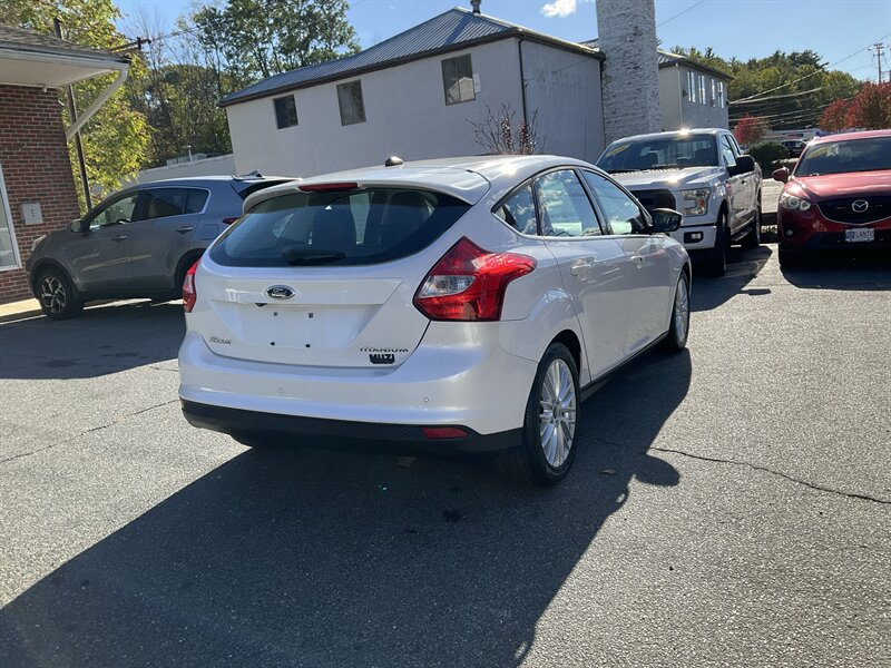 Used 2013 Ford Focus Titanium FWD image 5