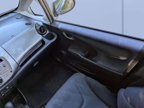 Used 2010 Honda Fit Sport image 16
