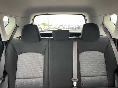 Used 2025 Kia Soul LX w/ LX Technology Package FWD image 31