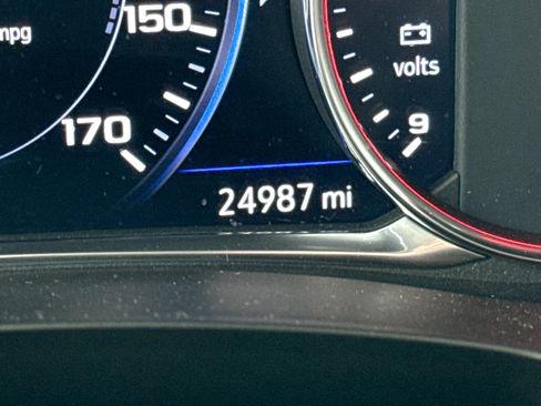 Used 2023 Chevrolet Traverse Premier w/ Redline Edition image 46