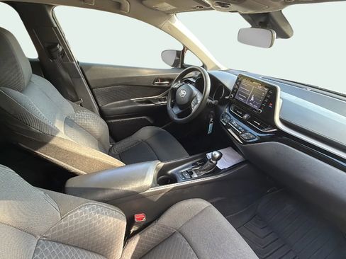 Used 2021 Toyota C-HR LE image 9