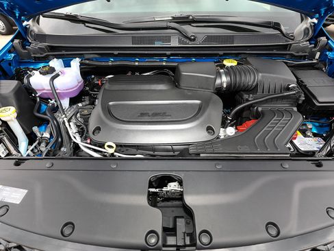 New 2026 Chrysler Pacifica Select AWD/4WD image 17