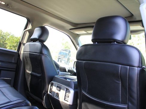 Used 2017 Ford F250 Lariat w/ Lariat Ultimate Package AWD/4WD image 18