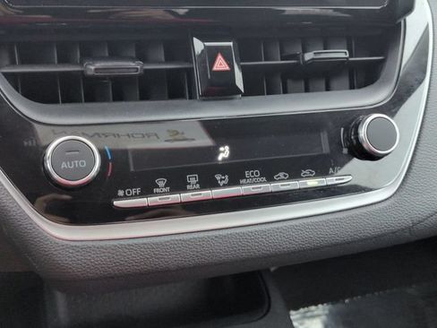 Used 2024 Toyota Corolla LE FWD image 21