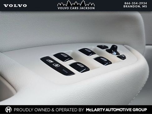 New 2026 Volvo XC90 B6 Ultra w/ Protection Package image 16