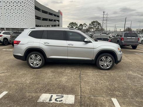 Used 2018 Volkswagen Atlas SEL Premium image 5