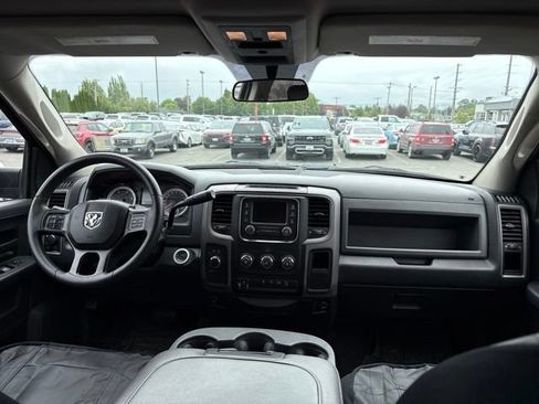 Used 2018 RAM 2500 Tradesman w/ Chrome Appearance Group AWD/4WD image 16
