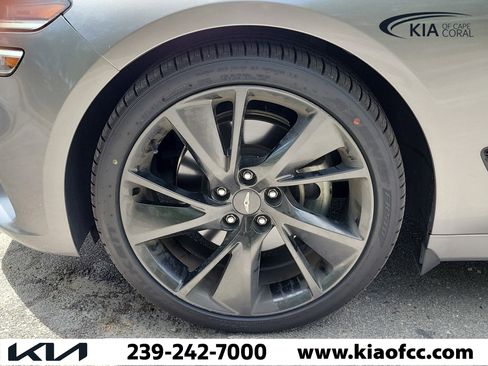 Used 2023 Genesis G70 2.0T w/ Sport Prestige Package RWD image 6