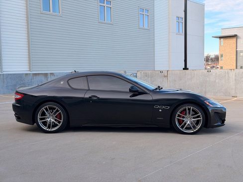 Used 2015 Maserati GranTurismo MC image 2