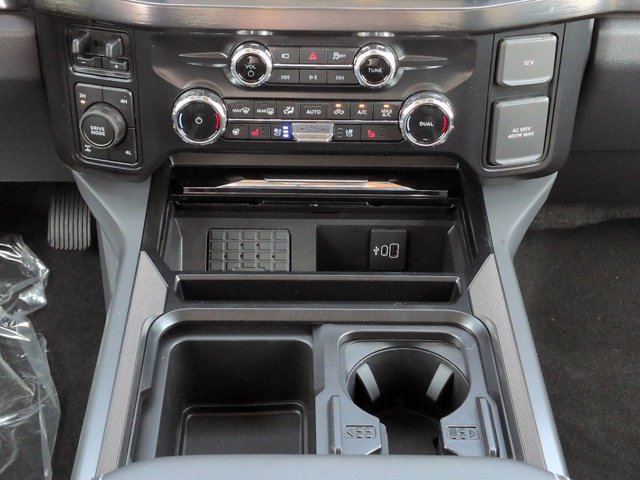 New 2026 Ford F250 Lariat w/ Black Appearance Package AWD/4WD image 19