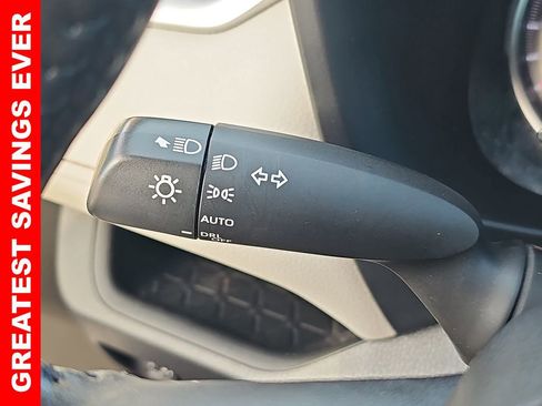 Used 2022 Toyota RAV4 XLE image 26