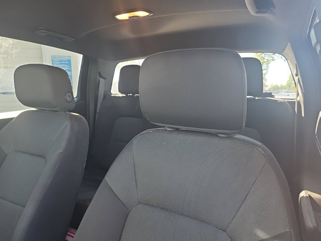Used 2023 Chevrolet Colorado W/T RWD image 12