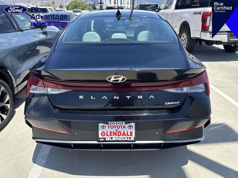 Used 2024 Hyundai Elantra Limited FWD image 18