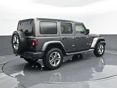 Used 2019 Jeep Wrangler Unlimited Sahara w/ Cold Weather Group AWD/4WD image 20