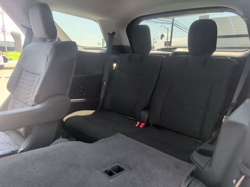 Used 2020 Ford Explorer XLT AWD/4WD image 13