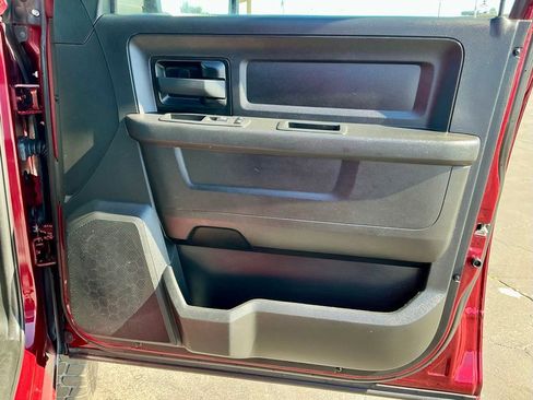 Used 2018 RAM 2500 Tradesman w/ Chrome Appearance Group image 23