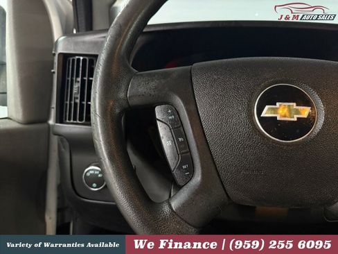 Used 2018 Chevrolet Express 2500 w/ Driver Convenience Package RWD image 20
