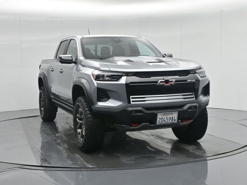 Used 2024 Chevrolet Colorado ZR2 w/ Technology Package image 58