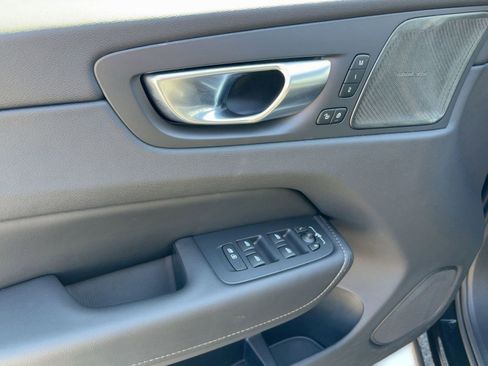 Certified 2024 Volvo XC60 B5 Ultimate image 13