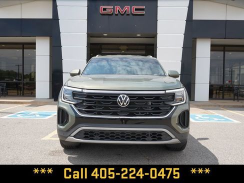 Used 2026 Volkswagen Atlas Cross Sport SE FWD image 3
